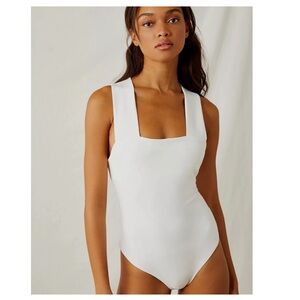 Free People “She’s So Sleek” White Bodysuit-NWT
